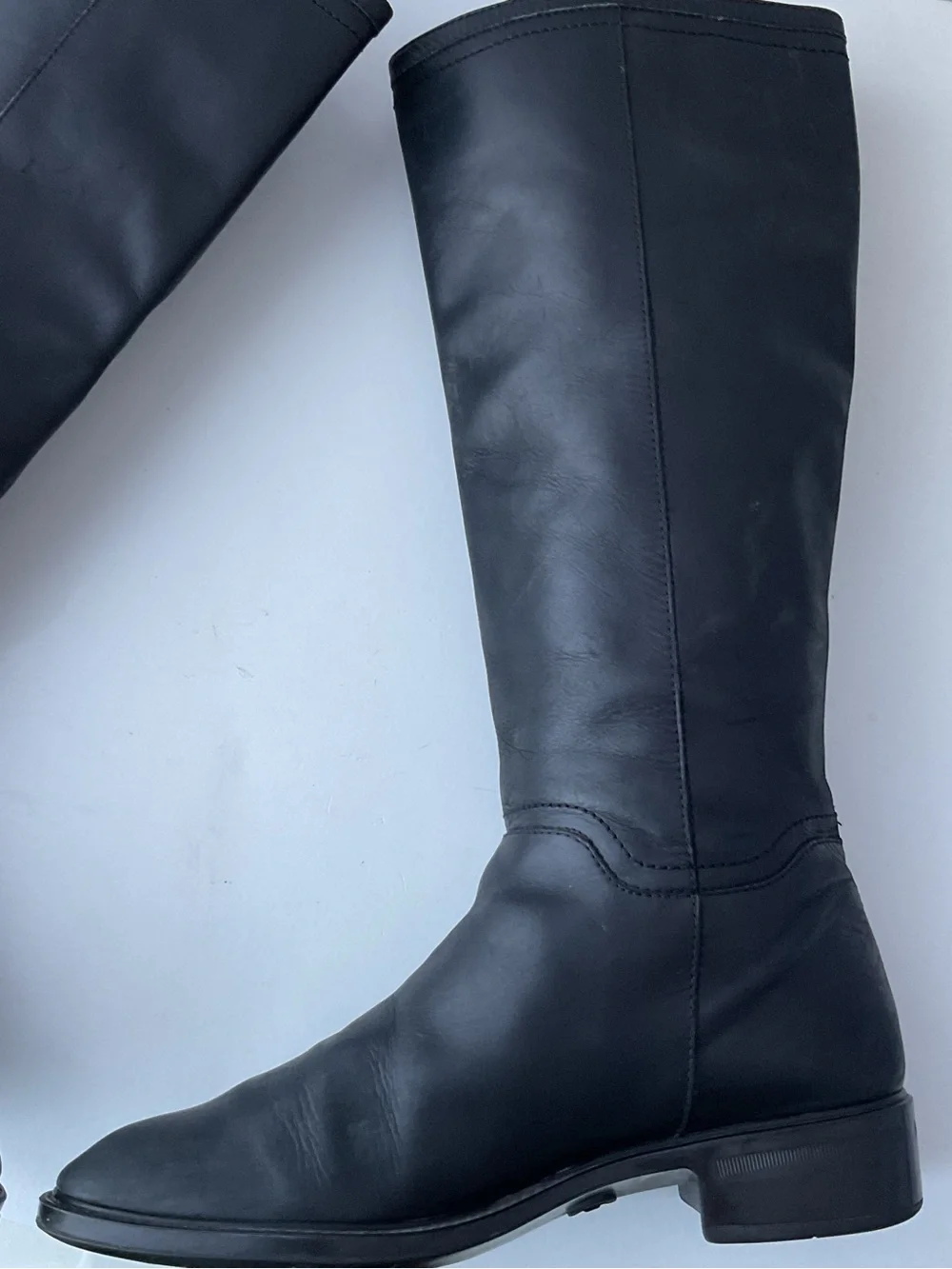 Salvatore Ferragamo Classic Black Leather Knee High Riding Boots Women’s Size 9B